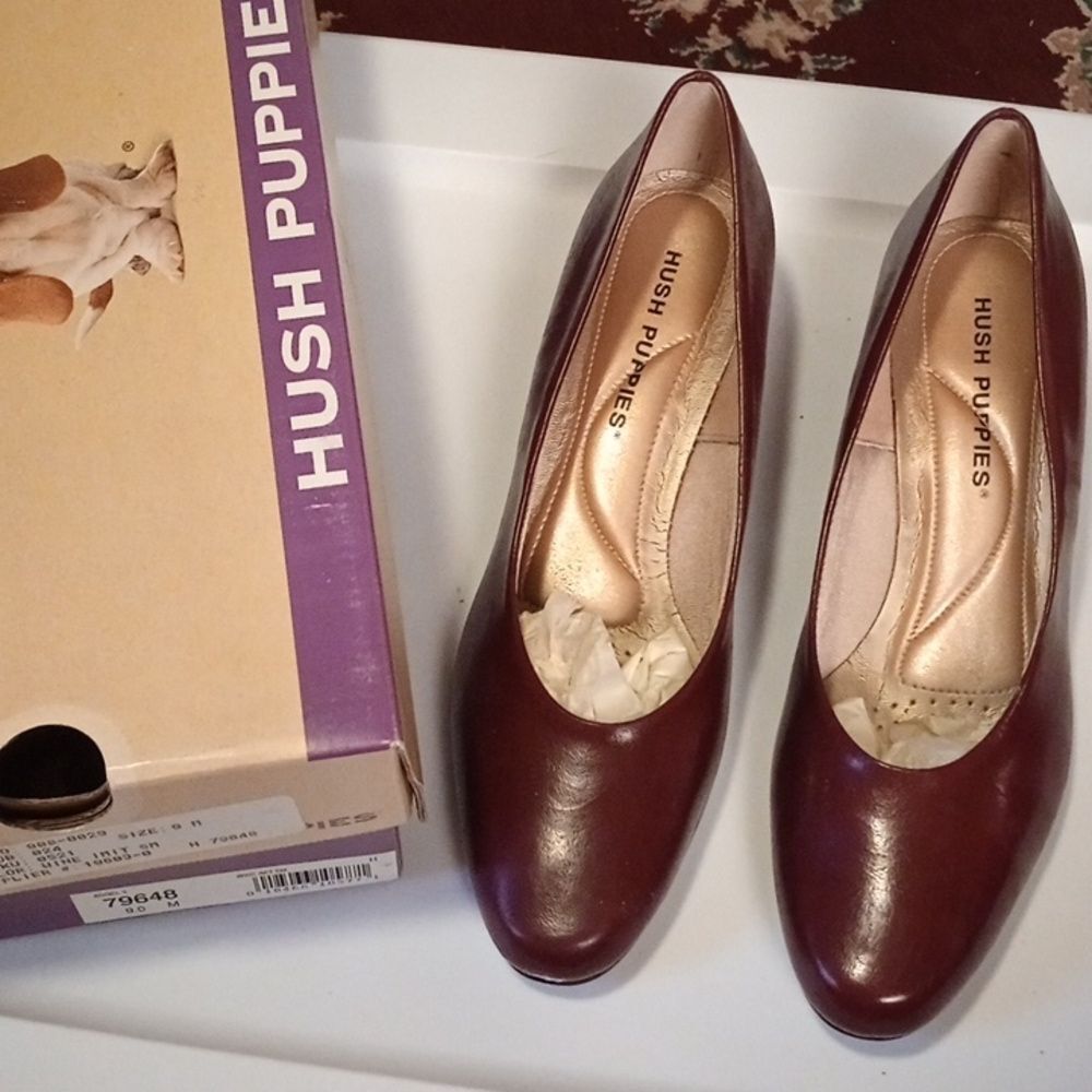 Hush puppies women's size 9 shoes wine color